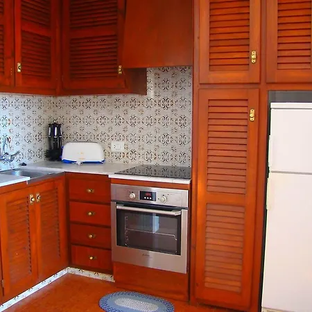 Gardens Apt 2 Dorm 公寓